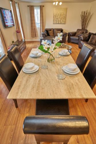 Edinburgh Pearl Apartments - Haymarket Residence 4
