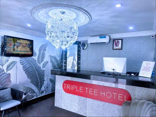 Triple Tee Hotel – khách sạn tại Surulere