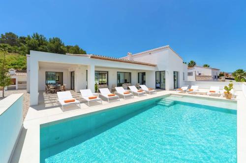 Villa Casa Pi by Villa Plus