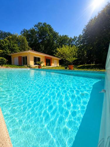 Maison au pied de la forêt, Repos et confort, proche de Bordeaux gîte à louer Croignon
