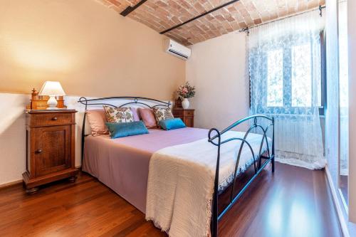 Book the Two-Bedroom Deluxe Apartment with Garden View Two-Bedroom Deluxe Apartment with Garden View