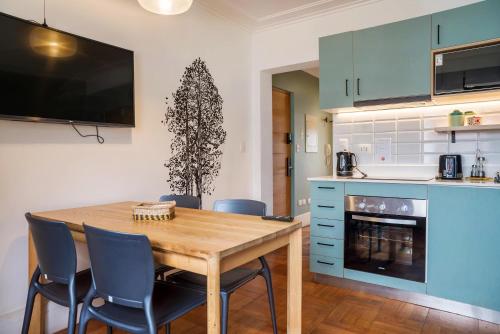 Modern Apartment - Providencia Urban Escape