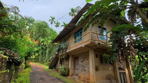 Achinthya Nature Resort in Hanwella