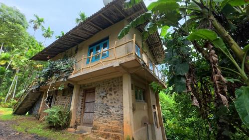 Achinthya Nature Resort in Hanwella