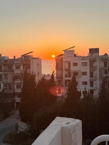Neue renovierte Wohnung mit Meerblick und große Balkon in tripoli ,Qalamoun in Al Qalamun