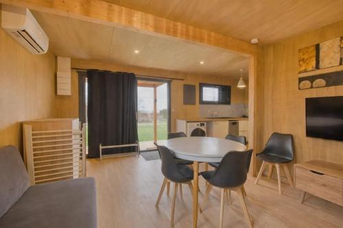 Iekārtas, Studio bois Le Colibri à Chambley (Studio bois Le Colibri a Chambley) in Mars-la-Tour