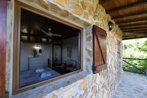 Casa de Pedras Alvas in โกเดโกโซ