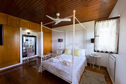 Casa de Pedras Alvas in โกเดโกโซ