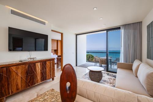Zantamar right on the beach 408B in La Cruz De Huanacaxtle