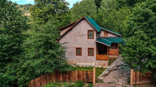 Cabana La Urși