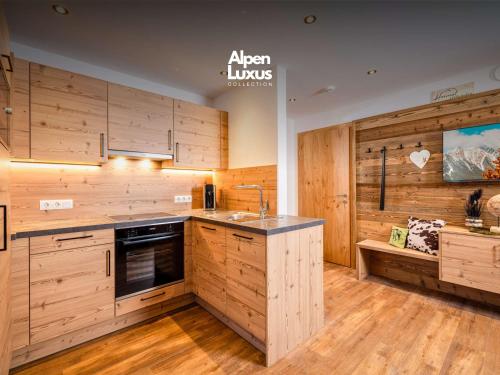 BEIM LOIS Edelweiss - Balcony & Sauna Access