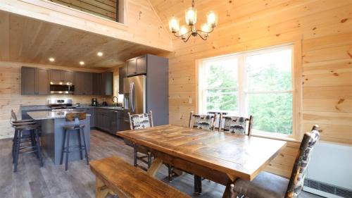 Holly Lane 11 Thornton Pet Friendly Private Home near Waterville Valley - main image