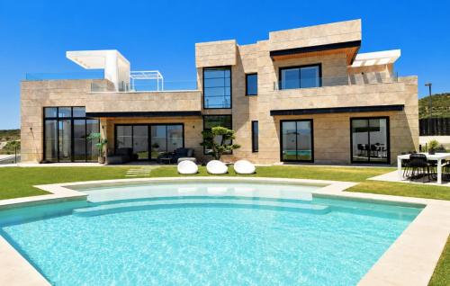 Luxury Modern Villa with Private Pool and Rooftop Terrace