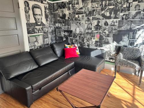 sala de TV, Lucky D's Hostel in San Diego (CA)