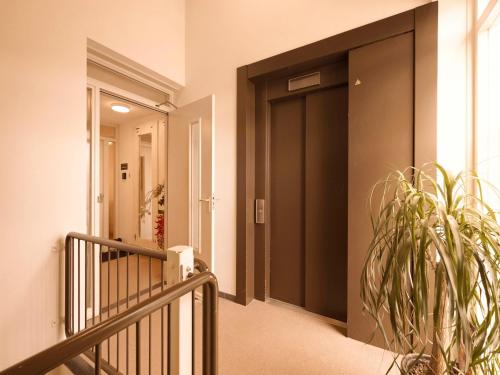 Romantic Coastal Getaway in Callantsoog - image 3