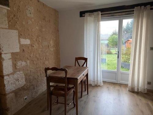 Studio cosy proche de Brantôme avec jardin partagé (Studio cosy proche de Brantome avec jardin partage) in บร็องตูม