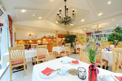 Restoran, Hotel Sankt Leonhard - Dein Wohlfuhlort zum Loslassen und Kraftschopfen in Bad Birnbach