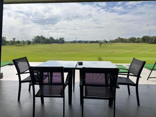 餐廳, Hotel Sân Golf West Lakes - Khách sạn Hậu Nghĩa (Hotel San Golf West Lakes - Khach san Hau Nghia) in 古芝