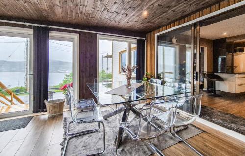 . Stunning Home In Bokn With Wifi