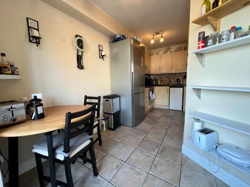 Private Garden Suite with Exclusive Living Room - Shared Home in Maynooth