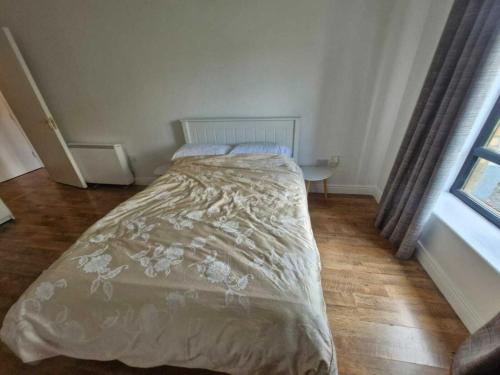 Spacious Bright Modern Apt With Garden - image 6