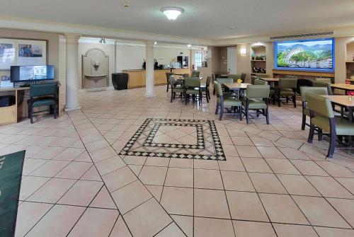 Vestibule, Travelodge by Wyndham Amarillo West Medical Center in Amarillo (TX)