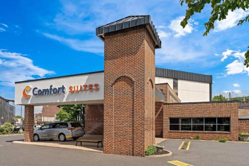 Comfort Suites Bethlehem Near Lehigh University and LVI Airport - image 37