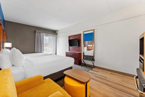 Comfort Suites Bethlehem Near Lehigh University and LVI Airport - image 39