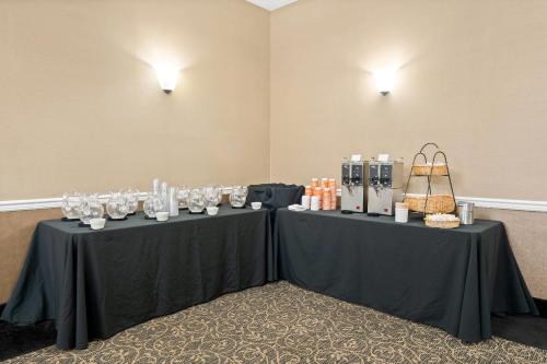 Comfort Suites Bethlehem Near Lehigh University and LVI Airport - image 24