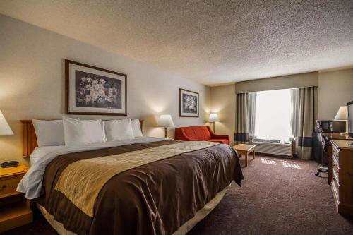 Comfort Inn Fond Du Lac - image 10
