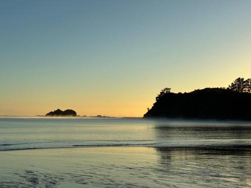 Palm Beach Waiheke Tranquil B&B – khách sạn tại Ostend