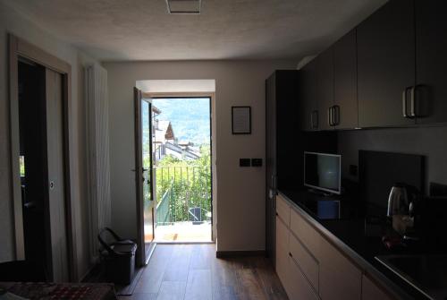 Kitchen, Il Nido di montagna in Saint-Christophe