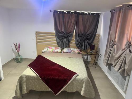 Appartement moderne climatisé à Caussade Parking & WiFi