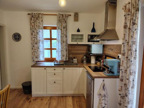 virtuve, Liliomfa apartman in Szigliget