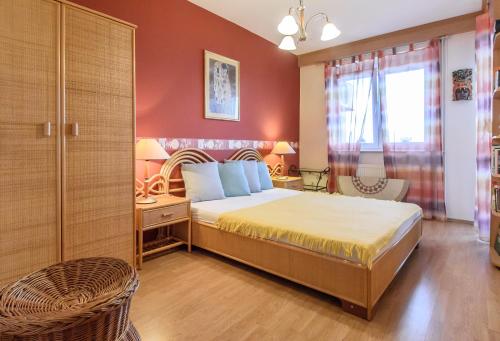 992 - Balatonőszödön közvetlen vízparti, teljes panorámás apartman – khách sạn tại Balatonszemes