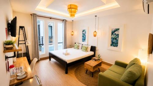 THE PLACE Hostel & Pool Bar