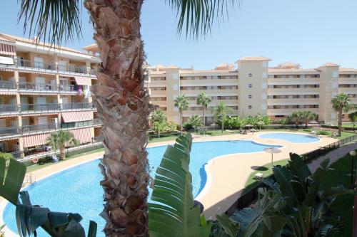 Global Vacacional, Practico apartamento con piscina en Canet de Berenguer