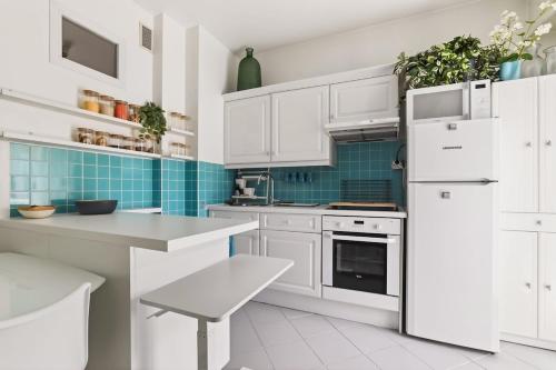 Cozy 1BR flat with balcony - 5 min to tram station in Mantega