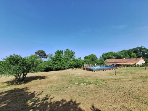 Dārzs, Barn Gite at La Vieille Grange, with pool in the Dordogne 3 Star in Festalemps