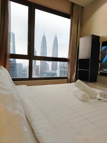 KLcc suites by 8 kia peng ASTRA - image 9