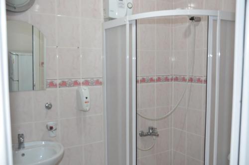 Side Apart Hotel - image 13