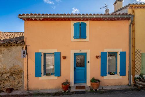 La Maison des Remparts gîte à louer Saint-Jean-de-Barrou