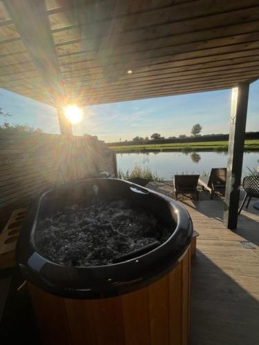 Karstais baseins, New Farm Cheshire Holidays in Wettenhall