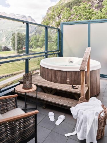 Hot tub, Hotel Union Geiranger Bad & Spa in Geiranger