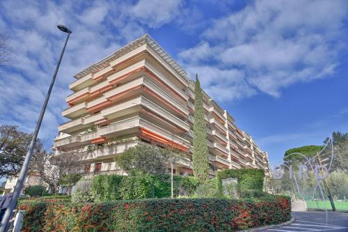 Nice apartment close to the Croisette - image 3