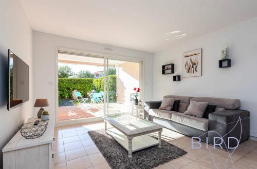 Spacious apartment Pool and Parking