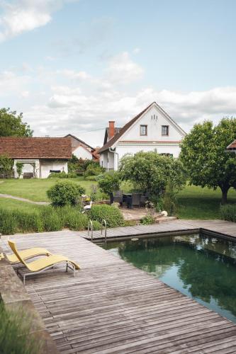 Bassein, Villa Vulcania - Idyllisches Gästehaus mit Pool (Villa Vulcania - Idyllisches Gastehaus mit Pool) in Ilz