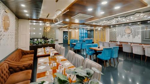 Restaurant, The olive hotel srinagar in Srinagar