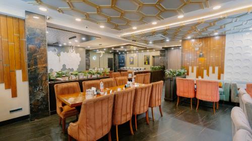 Restaurant, The olive hotel srinagar in Srinagar