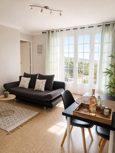 T2 lumineux avec balcon et vue dégagée - Côté olivier